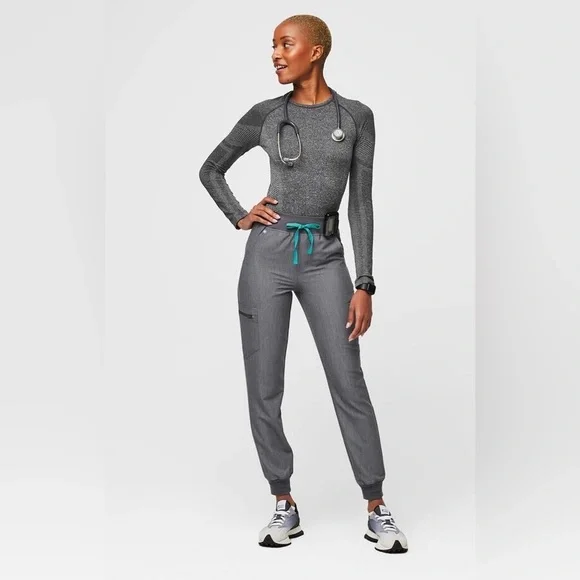 FIGS High Waisted Zamora
Tech Jogger Scrub
Pants Graphite Size XXL/P or 2XL P - Picture 7 of 16